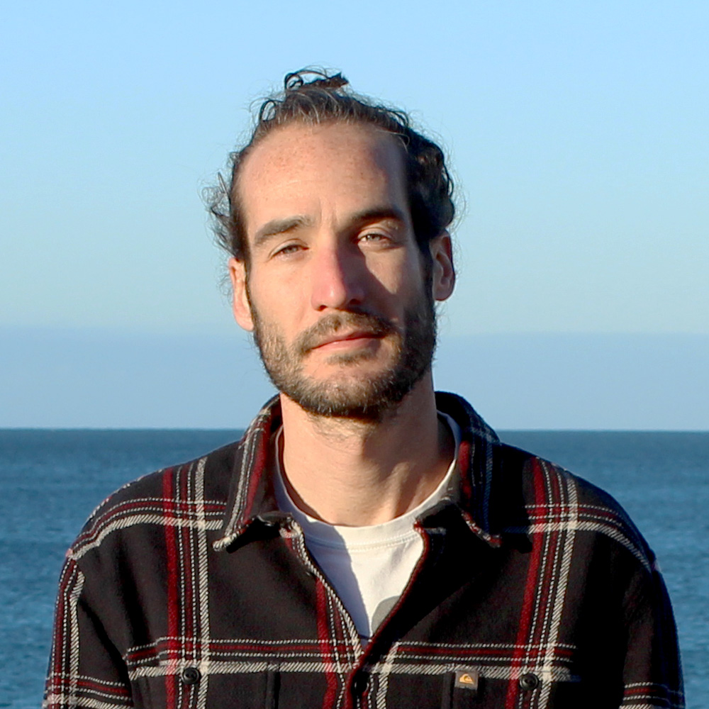 Loic Le Ster - adopt a float team - Animateur Scientifique / Science Facilitator- FRANCE